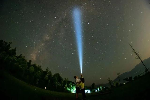 国庆假期乐山山水世界星空露营全攻略